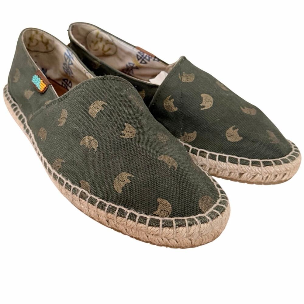Ubuntu handmade green espadrilles elephant print Kenya made 11 womens shoes